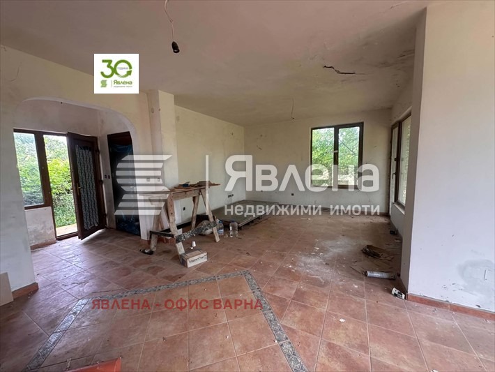 Продава КЪЩА, с. Аврен, област Варна, снимка 2 - Къщи - 55410800