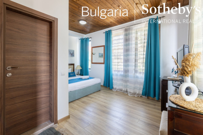 Продава ХОТЕЛ, гр. Несебър, област Бургас, снимка 13 - Хотели - 50302226