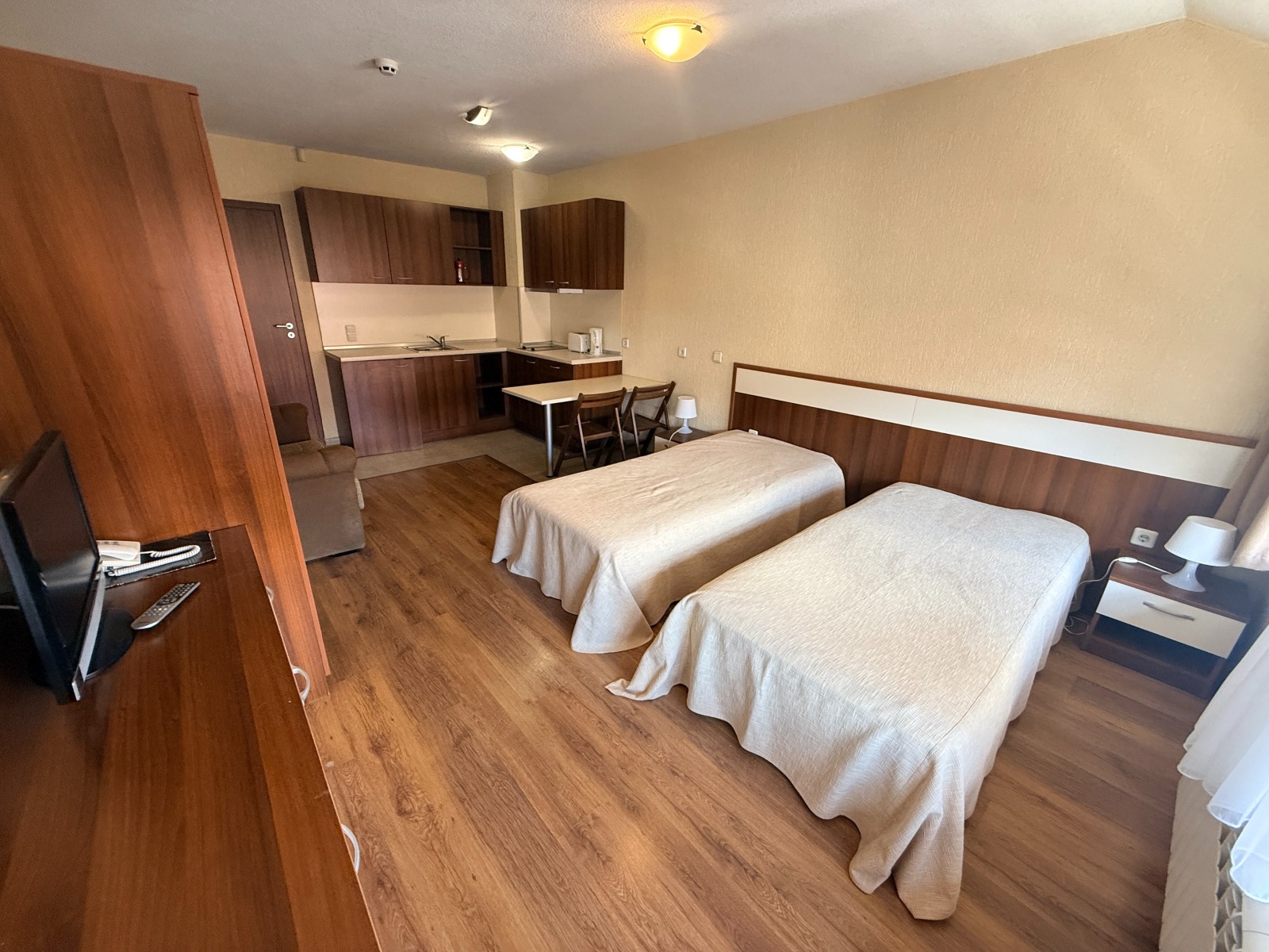 Продава 1-СТАЕН, гр. Банско, област Благоевград, снимка 2 - Апартаменти - 56001934