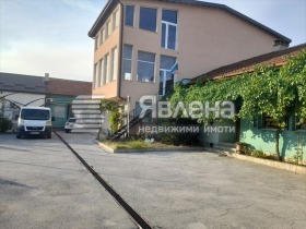 Budynek przemysłowy Industrialna zona - Sewer, Plowdiw