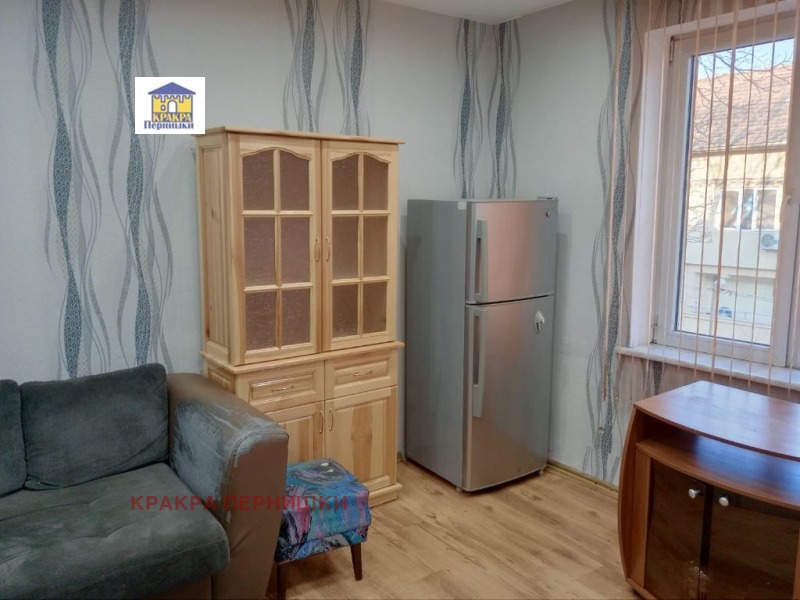 Zu verkaufen  1 Schlafzimmer Pernik , Prigarow rajon , 50 qm | 68039721 - Bild [2]