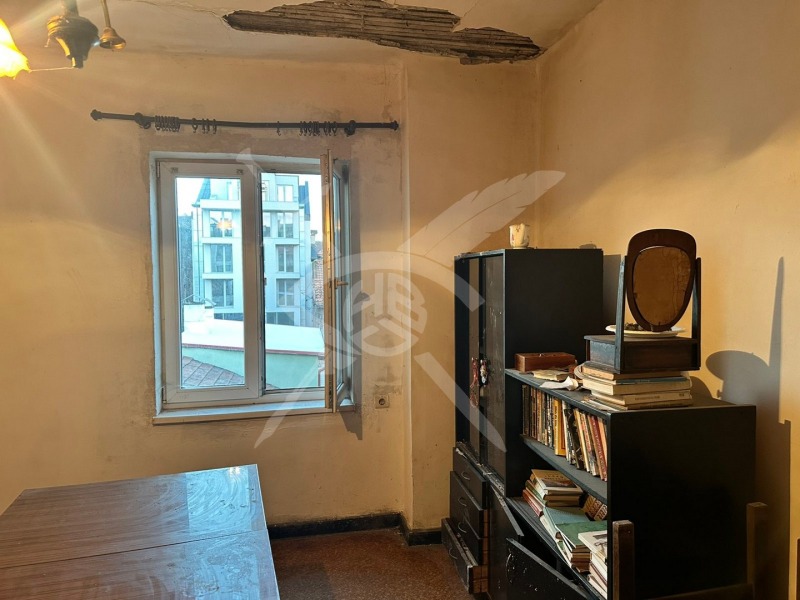 Продава 3-СТАЕН, гр. София, Център, снимка 2 - Апартаменти - 53198746