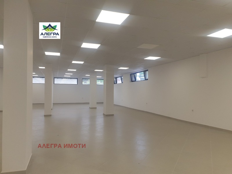 Продава  Магазин град Пазарджик , Център , 383 кв.м | 70213521 - изображение [3]