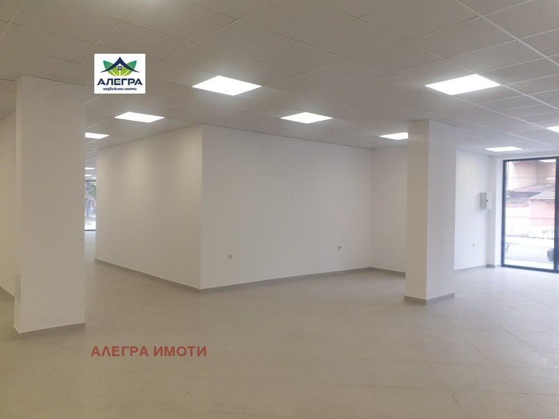 Продава  Магазин град Пазарджик , Център , 383 кв.м | 70213521 - изображение [2]