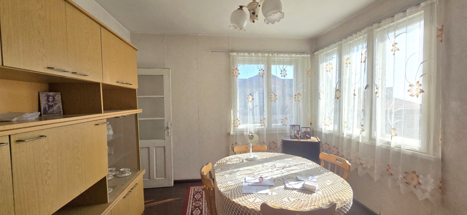 Продава ЕТАЖ ОТ КЪЩА, гр. Шумен, Военно училище, снимка 2 - Етаж от къща - 54299296