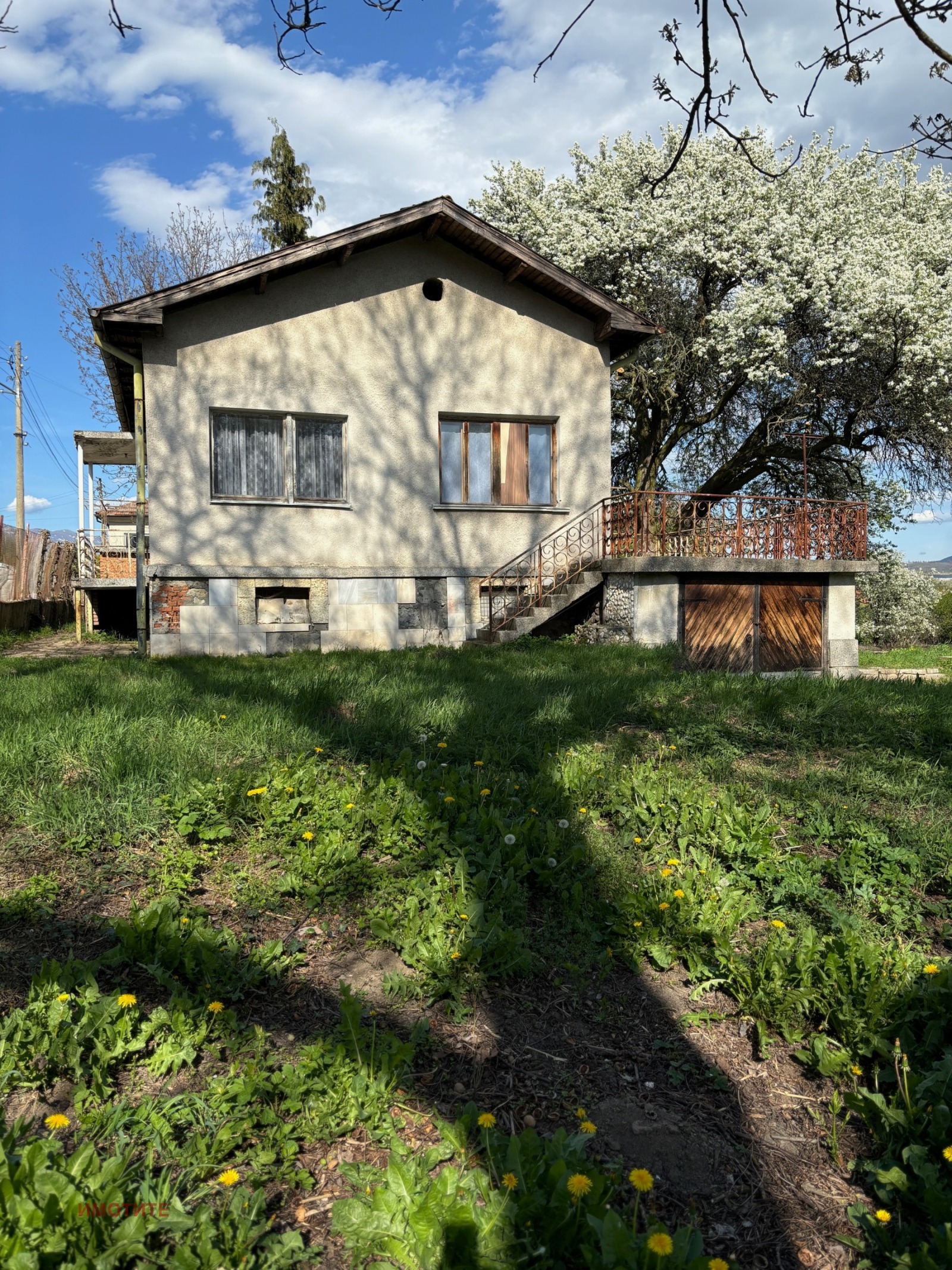 Продава КЪЩА, гр. Златица, област София област