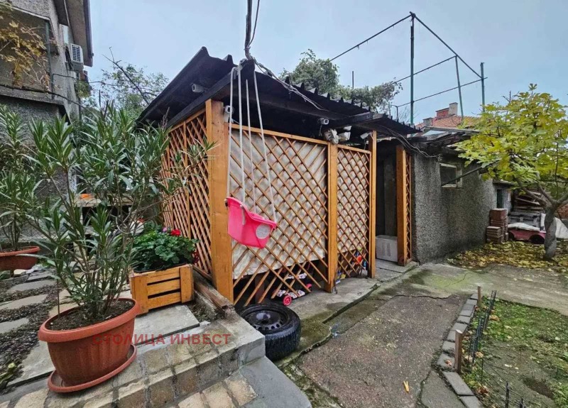 Продава ЕТАЖ ОТ КЪЩА, гр. Русе, Дружба 2, снимка 10 - Етаж от къща - 53455256