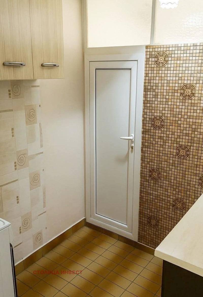 Продава ЕТАЖ ОТ КЪЩА, гр. Русе, Дружба 2, снимка 3 - Етаж от къща - 53455256