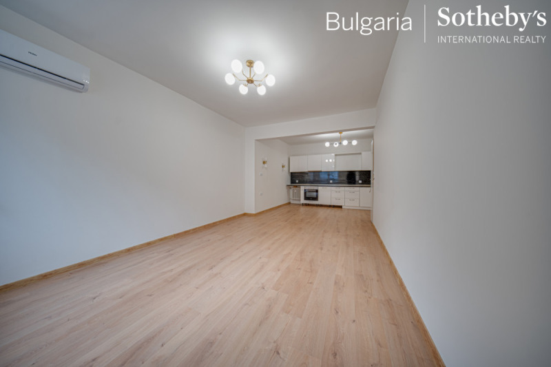 Продава 3-СТАЕН, гр. София, Център, снимка 2 - Апартаменти - 53368109