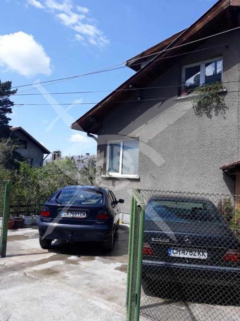 Eladó  Ház Sofia , m-t Gardova glava , 330 négyzetméter | 66746127