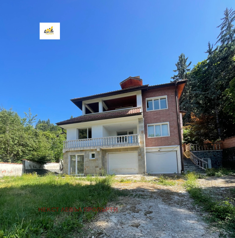 In vendita  Casa Sofia , Kniagevo , 490 mq | 52987619