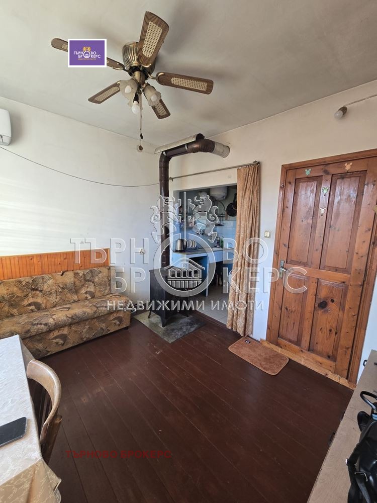 Продава КЪЩА, гр. Дебелец, област Велико Търново, снимка 13 - Къщи - 52441833