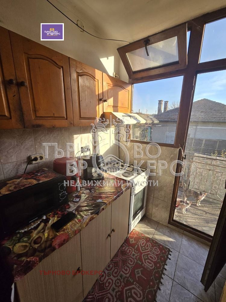 Продава КЪЩА, гр. Дебелец, област Велико Търново, снимка 11 - Къщи - 52441833