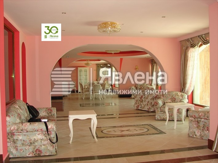 Продава ХОТЕЛ, гр. Варна, к.к. Св.Св. Константин и Елена, снимка 3 - Хотели - 54129018