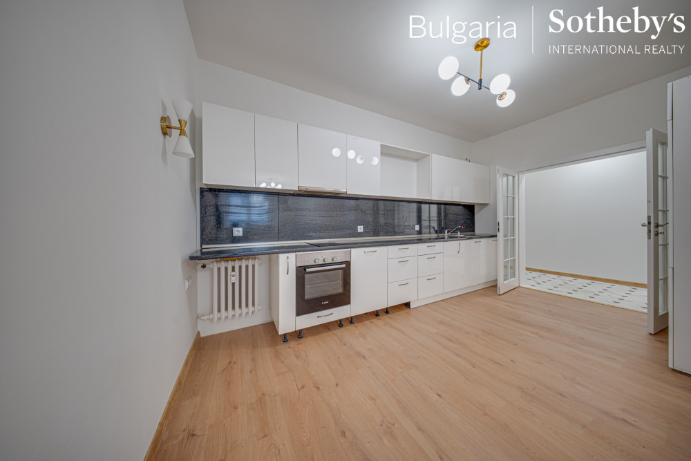 Продава 3-СТАЕН, гр. София, Център, снимка 4 - Апартаменти - 54419150
