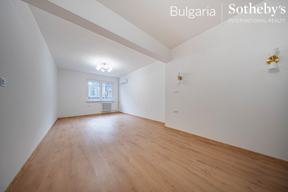 Продава 3-СТАЕН, гр. София, Център, снимка 8 - Апартаменти - 54419150