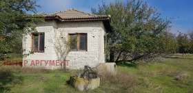 Продажба на имоти в с. Правище, област Пловдив - изображение 1 