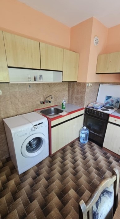 En venta  Estudio Sofia , Svoboda , 44 metros cuadrados | 25033348