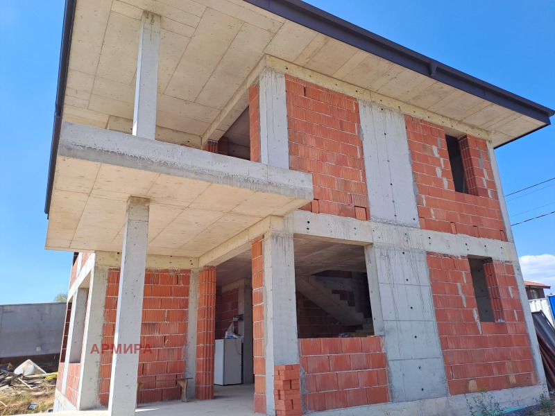 Продава  Къща област София , с. Вакарел , 220 кв.м | 77496837