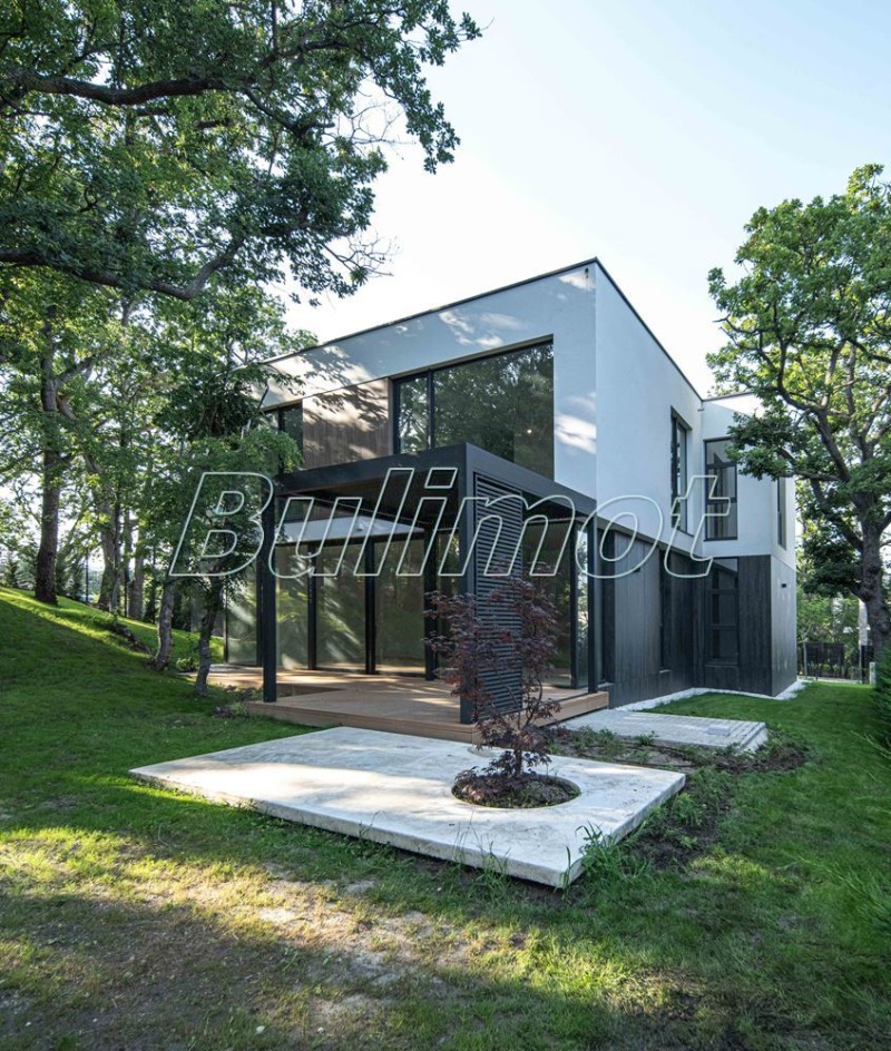 Продава КЪЩА, гр. Варна, к.к. Св.Св. Константин и Елена