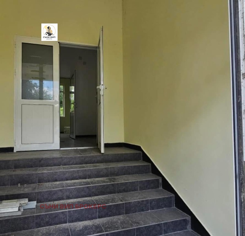 Продава ПРОМ. ПОМЕЩЕНИЕ, гр. Левски, област Плевен, снимка 2 - Производствени сгради - 53012407