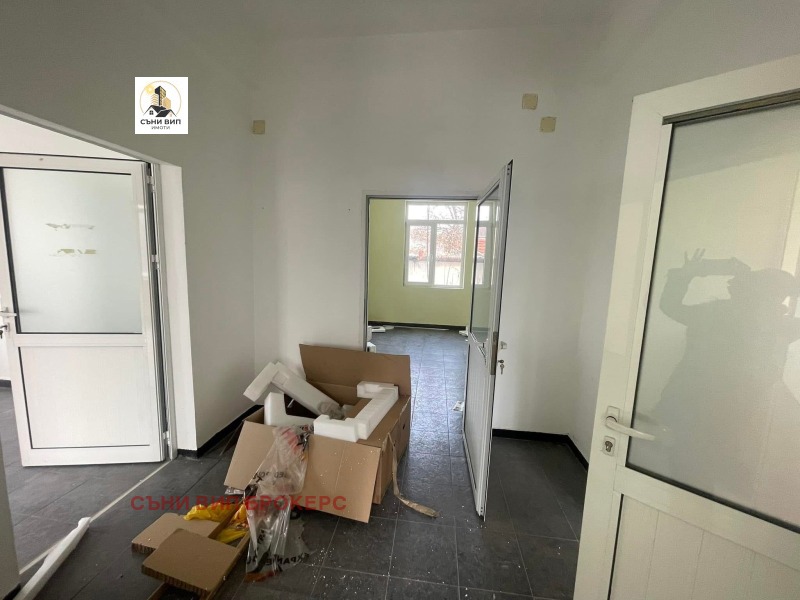 Продава ПРОМ. ПОМЕЩЕНИЕ, гр. Левски, област Плевен, снимка 3 - Производствени сгради - 53012407