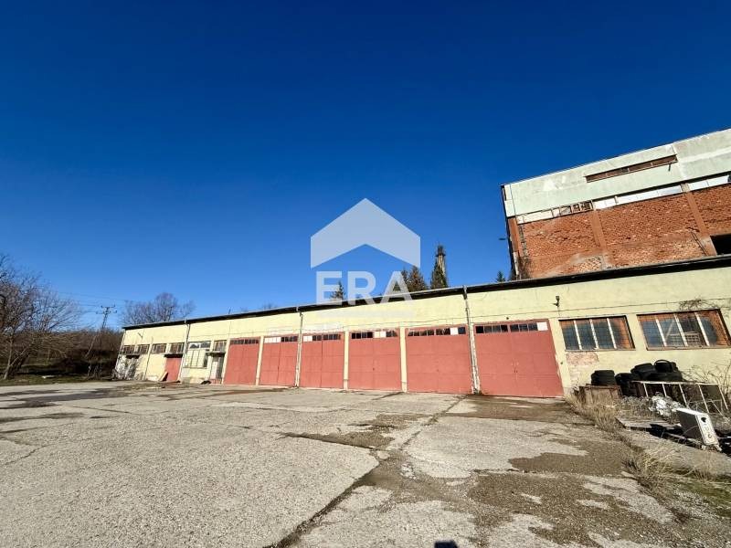 Продава ПРОМ. ПОМЕЩЕНИЕ, гр. Велико Търново, Промишлена зона - Запад, снимка 2 - Производствени сгради - 54215664