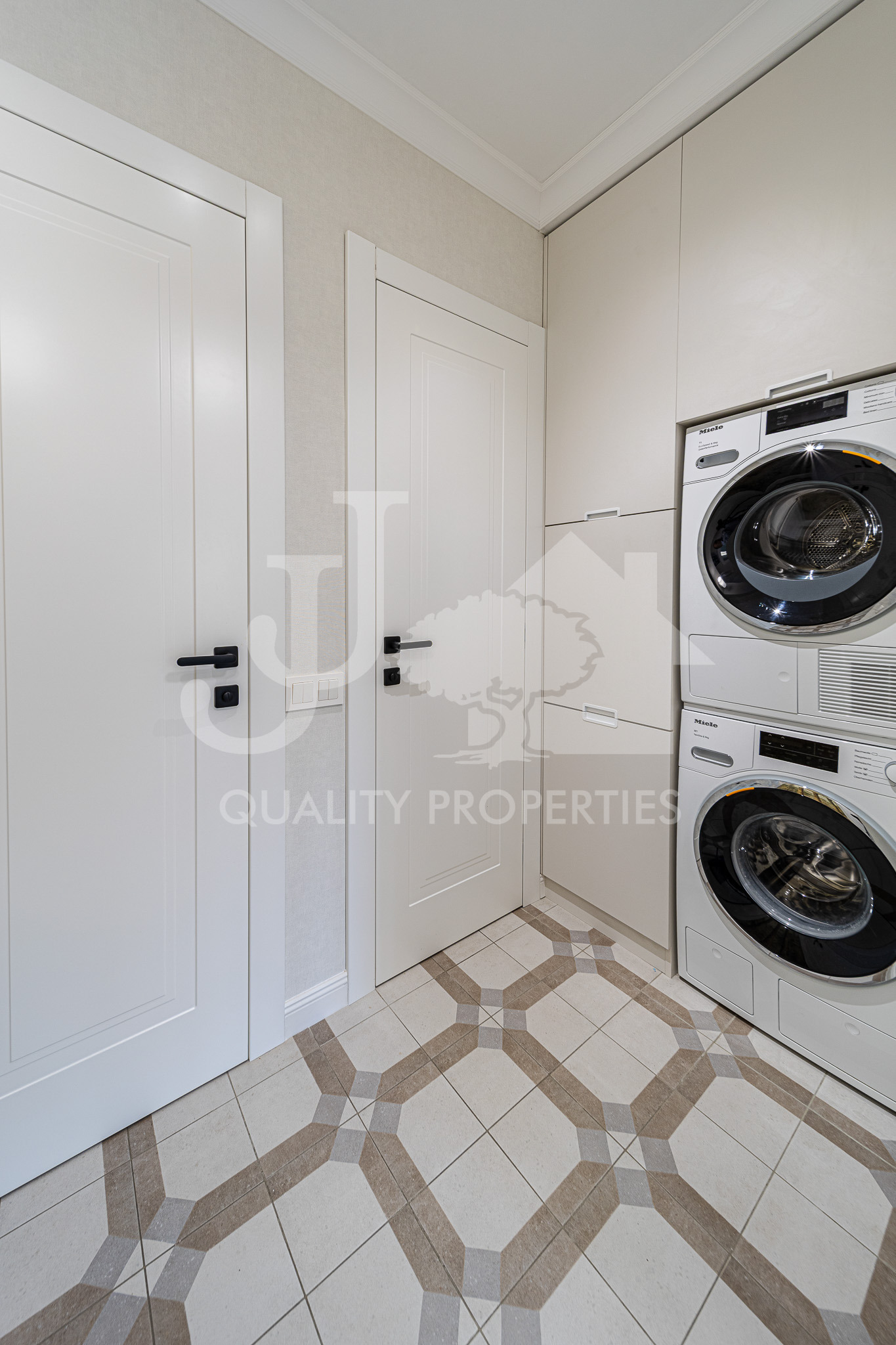 Продава 4-СТАЕН, гр. София, Изток, снимка 14 - Апартаменти - 54302322