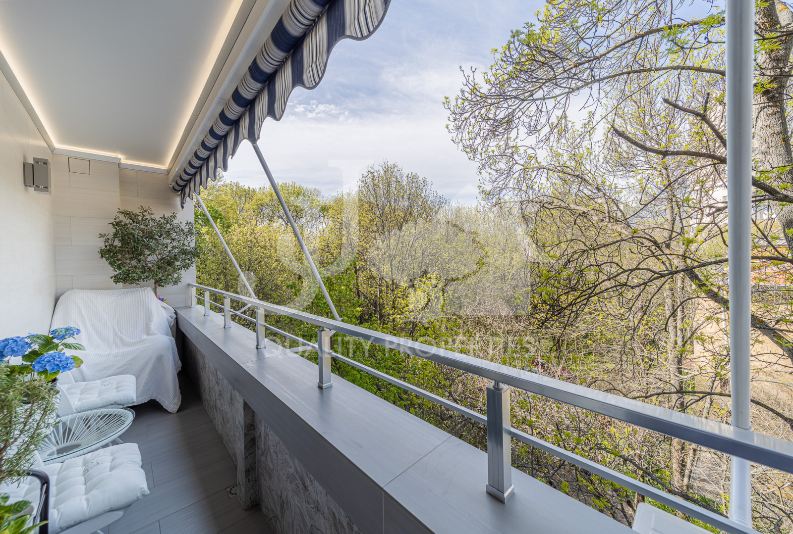 Продава 4-СТАЕН, гр. София, Изток, снимка 5 - Апартаменти - 54302322