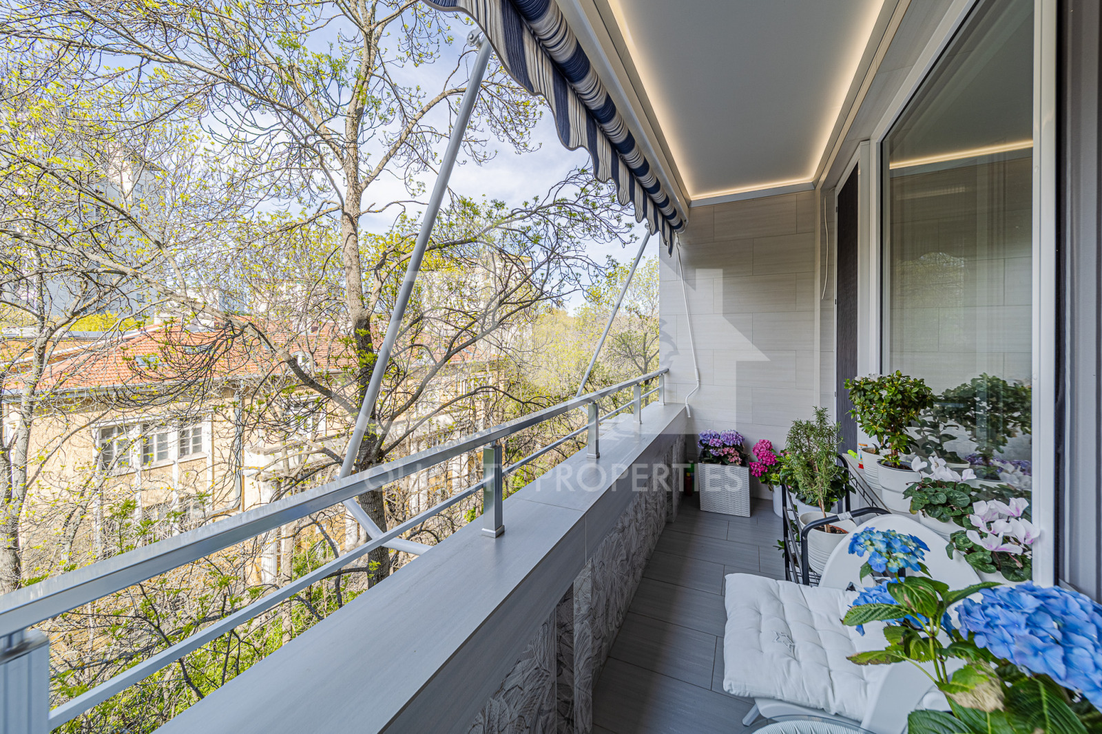 Продава 4-СТАЕН, гр. София, Изток, снимка 4 - Апартаменти - 54302322