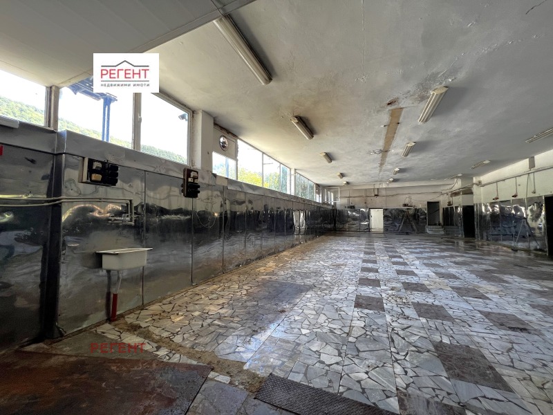 Продава ПРОМ. ПОМЕЩЕНИЕ в град Габрово, Етъра - 1181 кв.м / 350 000 € » 684 540.50 лв., РЕГЕНТ