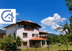 House Apriltsi, region Lovech 1