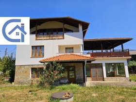 House Apriltsi, region Lovech 2