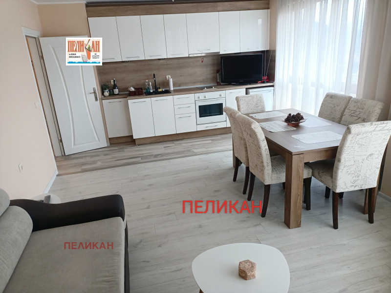 Продава 3-СТАЕН, гр. Велико Търново, Център, снимка 2 - Aпартаменти - 49210720