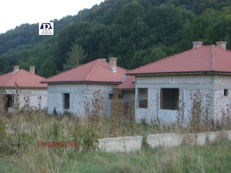 Продава  Къща област Ловеч , с. Горно трапе , местността Калугерово, 33315 кв.м | 96329475 - изображение [2]