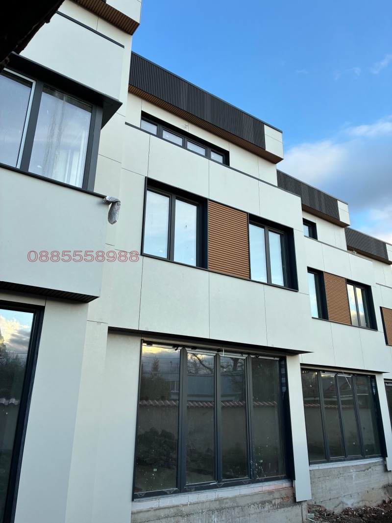 Продава КЪЩА в град София, в.з.Врана - Лозен - 266 кв.м / 475 000 € » 929 019.25 лв.