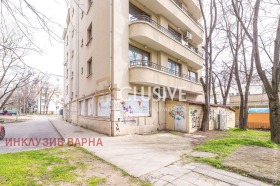 Κατάστημα ΤΣαικα, Βαρνα 4