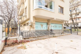 Κατάστημα ΤΣαικα, Βαρνα 5