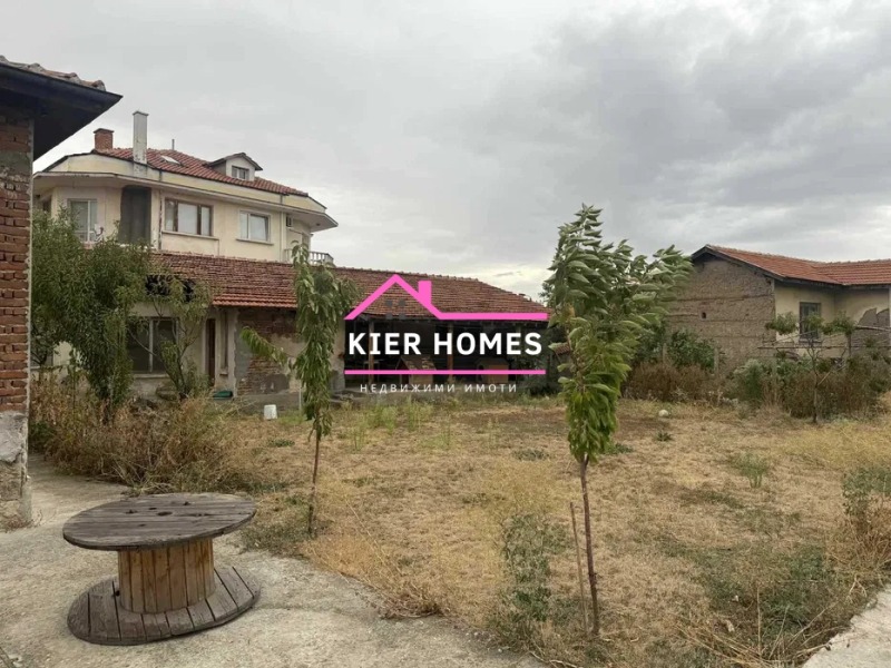 Продава КЪЩА, гр. Първомай, област Пловдив, снимка 2 - Къщи - 52989235