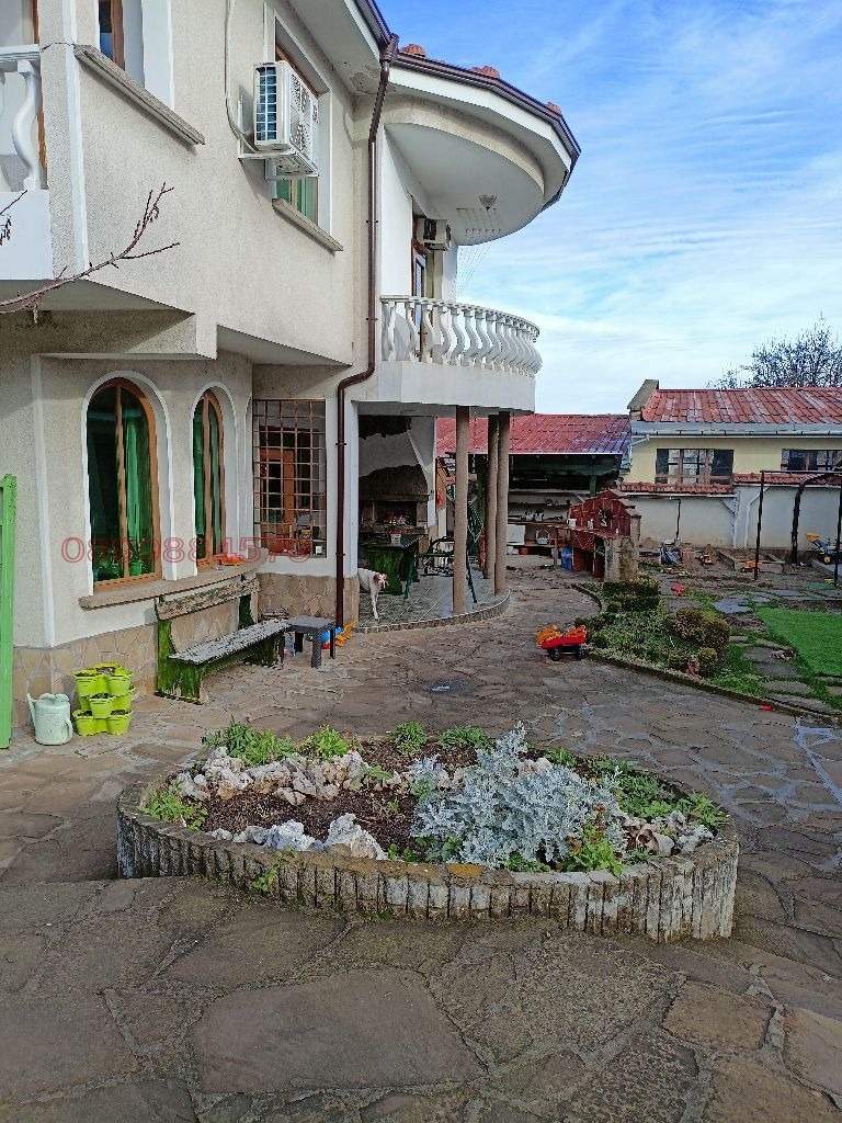 Продава КЪЩА, гр. Разград, Житница, снимка 2 - Къщи - 55579136