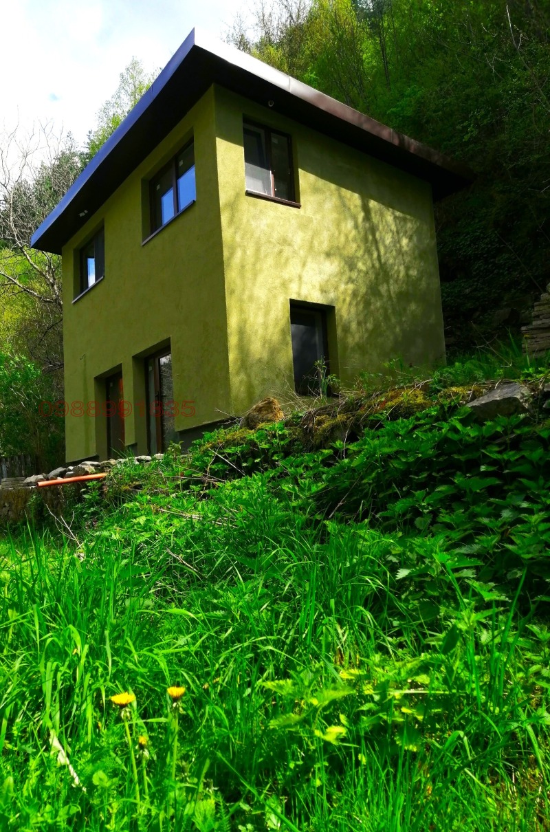 Продава  Вила област Благоевград , с. Бистрица , 40 кв.м | 11377289