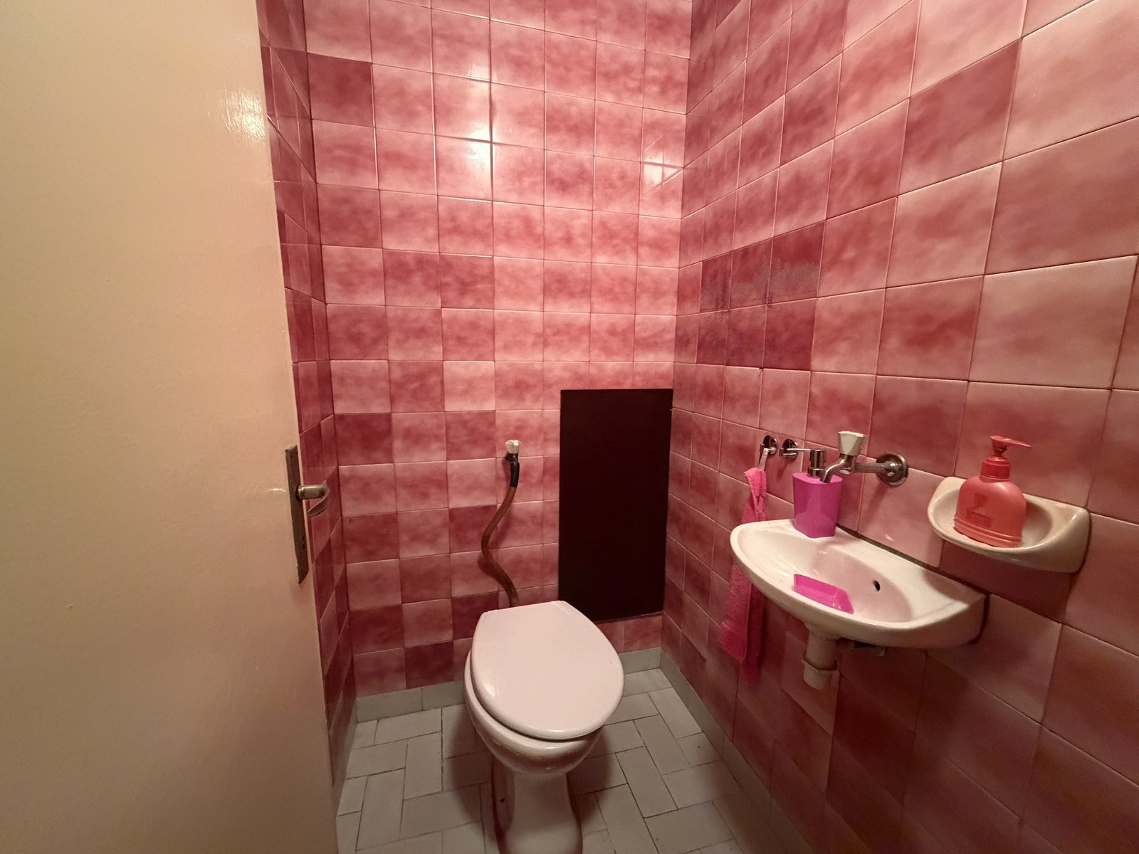Продава МНОГОСТАЕН, гр. Шумен, Болницата, снимка 6 - Апартаменти - 54427249