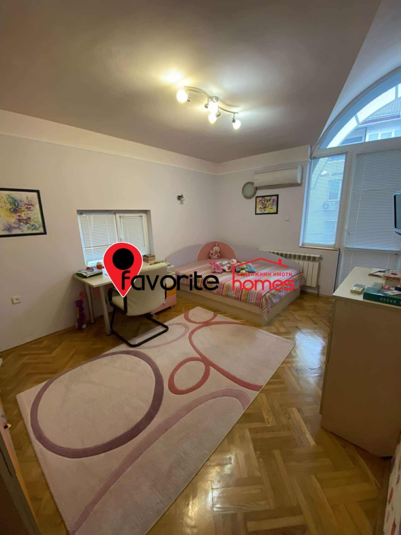 Продава КЪЩА, гр. Шумен, Център, снимка 5 - Къщи - 53336623