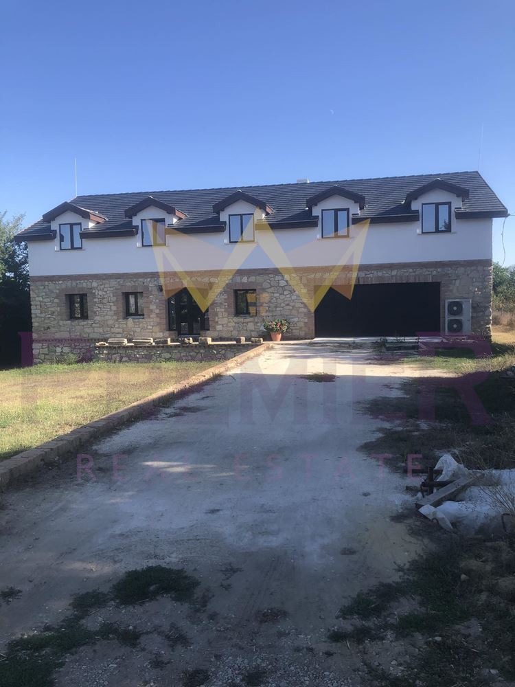 Продава КЪЩА, с. Изгрев, област Варна, снимка 2 - Къщи - 53505244