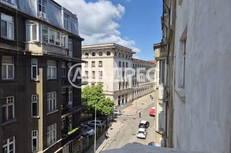 Na sprzedaż  3+ sypialni Sofia , Centar , 100 mkw | 95053993