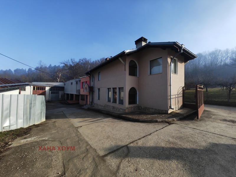 Продава ПРОМ. ПОМЕЩЕНИЕ, гр. Троян, област Ловеч