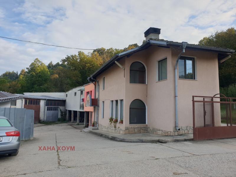 Продава ПРОМ. ПОМЕЩЕНИЕ, гр. Троян, област Ловеч, снимка 2 - Производствени сгради - 53379078