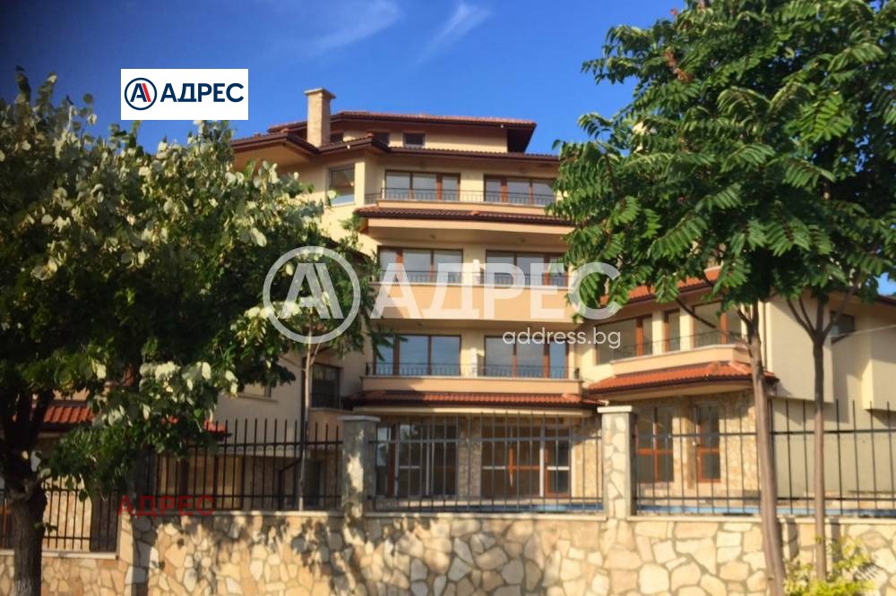 Продава ХОТЕЛ, с. Рогачево, област Добрич