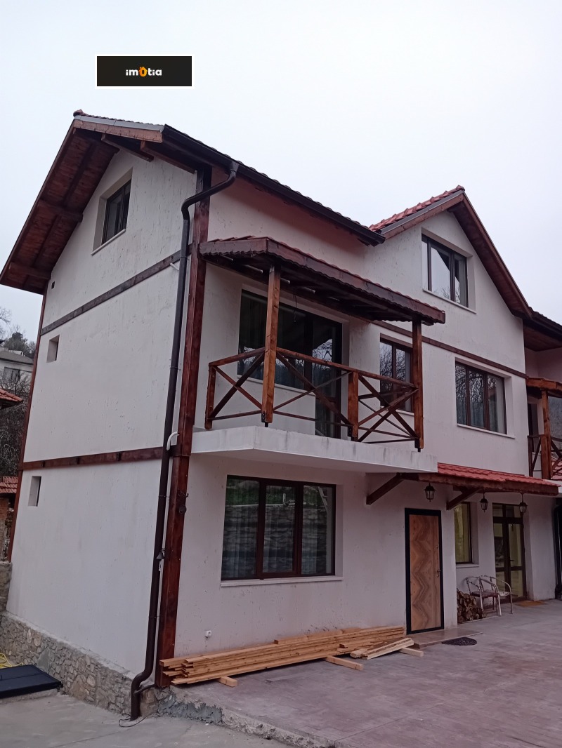 Продава КЪЩА в област Ловеч, с. Сливек - 250 кв.м / 370 000 € » 723 657.10 лв., ИМОТИА