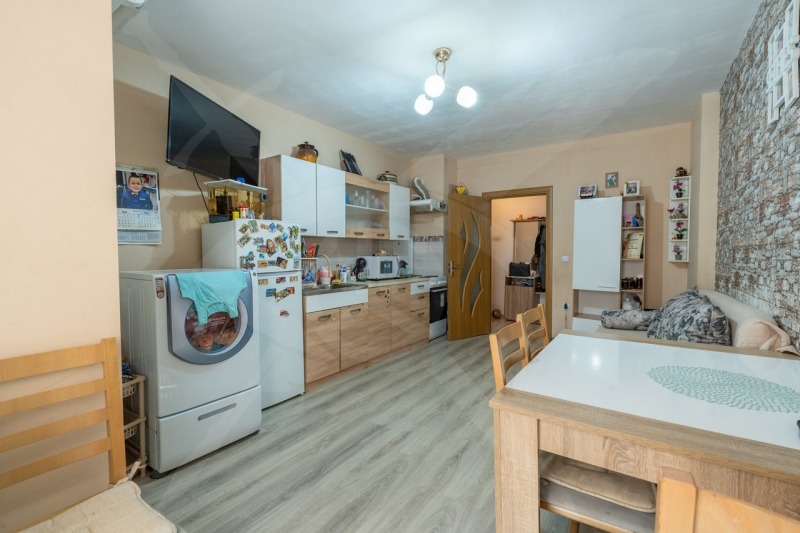 Продава  2-стаен град Варна , Възраждане 1 , 61 кв.м | 25202229 - изображение [3]